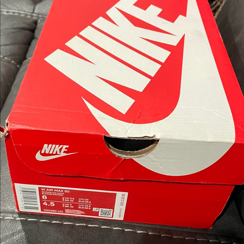 Nike white and black air max